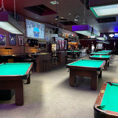 pool-table-room-back-to-front-from-dart-room-left